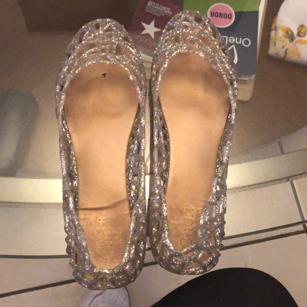 Flats - Picture 3 of 4